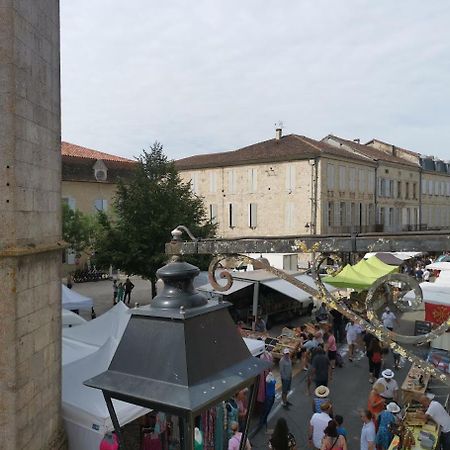 Gite De La Cathedrale 2 Lectoure Bagian luar foto
